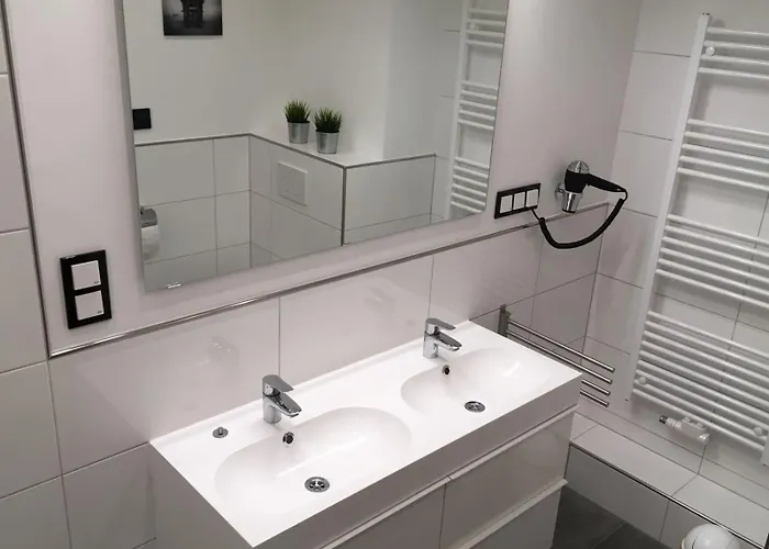 Wichmanninkl Strandkorb Am Free Wlan Bis 6 Personen, Platz Fuer Ihre Fahrraeder * Grömitz